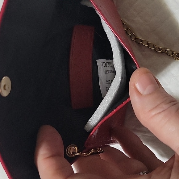 NWT Ava Kris Red Crossbody Card Wallet/Coin Purse. - Picture 2 of 5